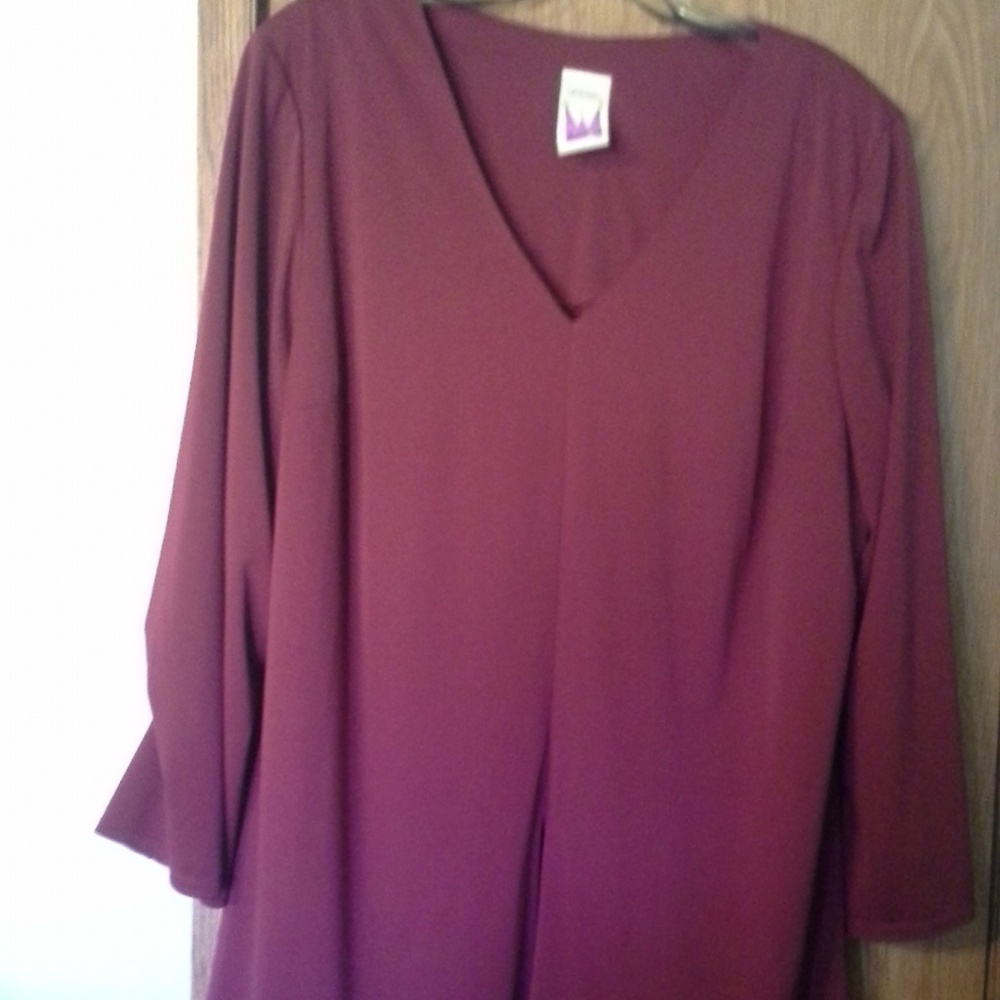 Womans tunic polyester top maroon  size 2x